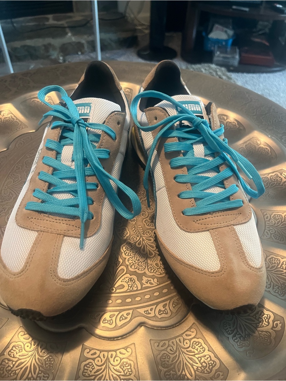 Puma Men's Beige and White Sneakers with Turquoise Laces